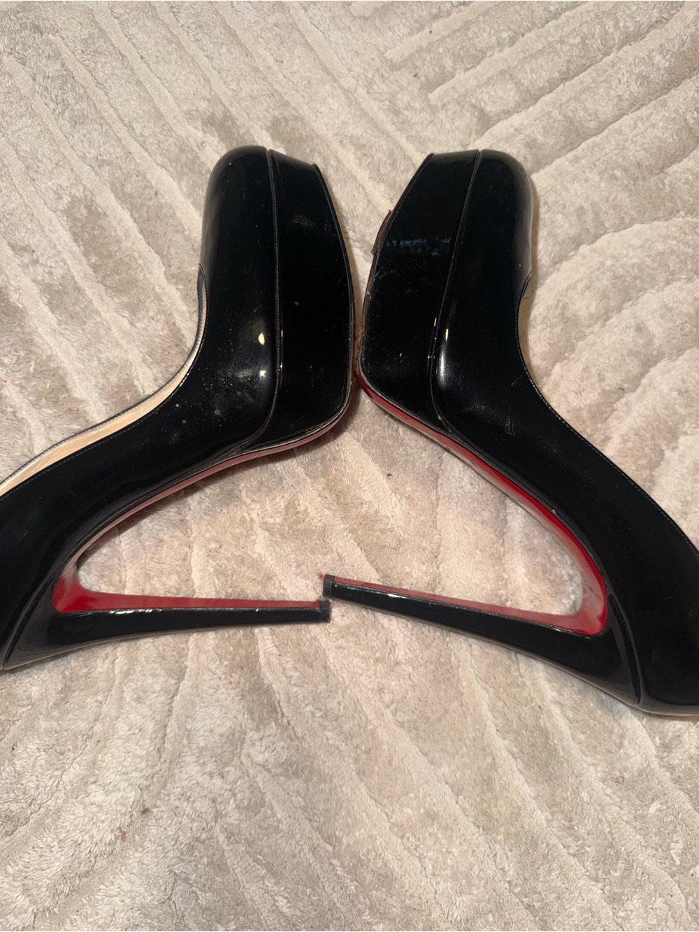 Christian Louboutin Black Patent Platform Pumps with Red Soles sz41 no box used